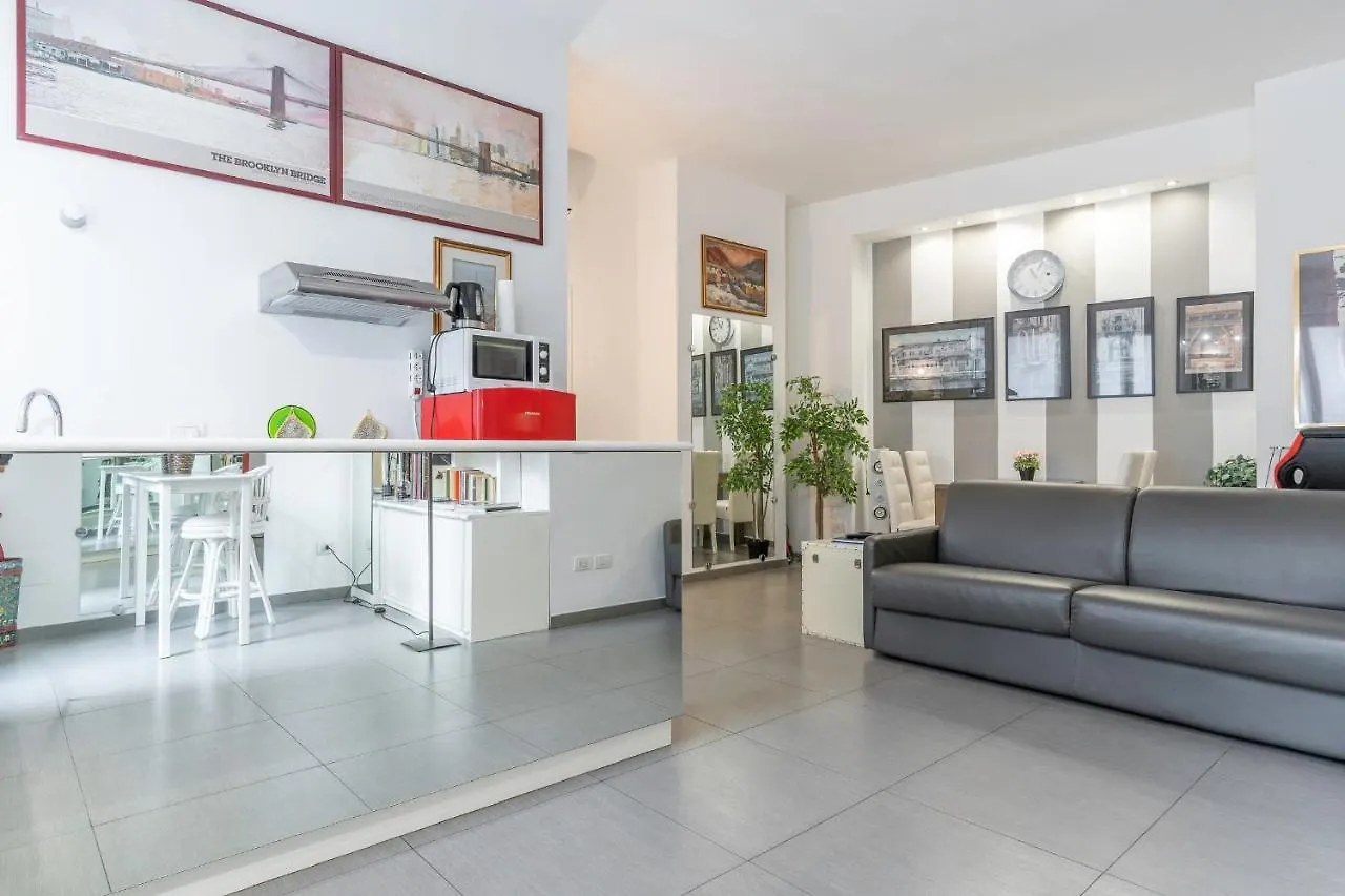 Appartamento S. Ambrogio Square Milano