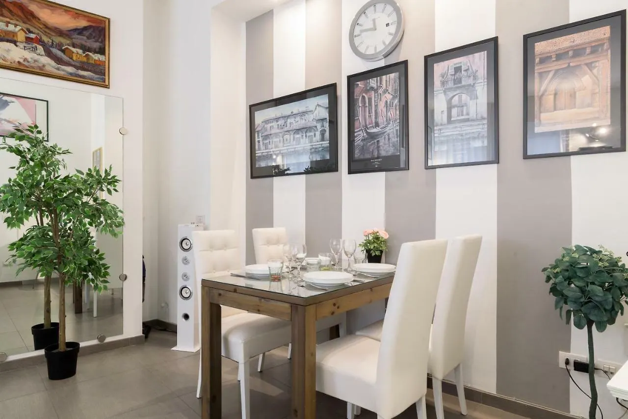 Appartamento S. Ambrogio Square Milano Italia